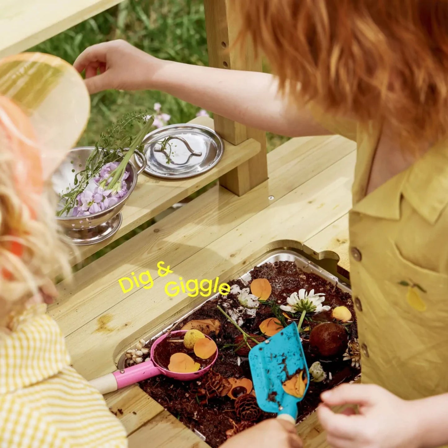 Little Teekies Outdoor Mud Kitchen with Water Faucet